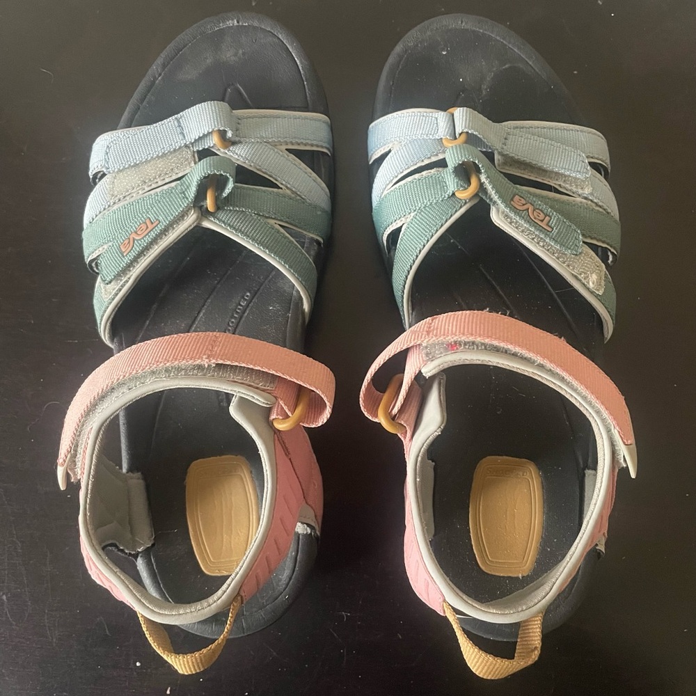 TEVA Multi-Color Tirra Hiking  Sandals size 8 women’s.